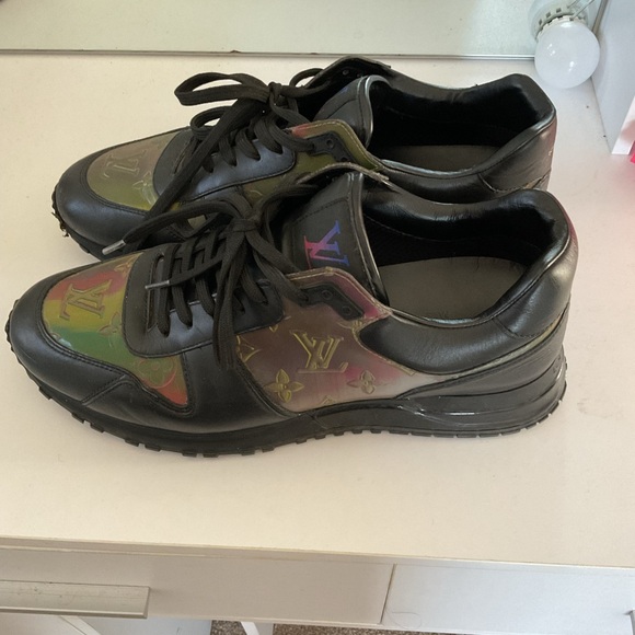 Louis Vuitton sneakers authentic - Picture 2 of 5